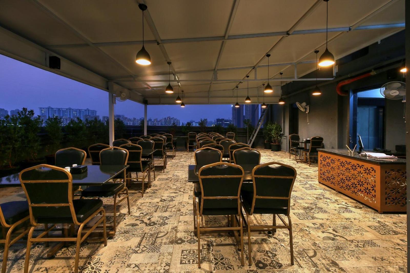 Magnus Fortune House Business Hotel , Magarpatta Mundhva Exterior foto
