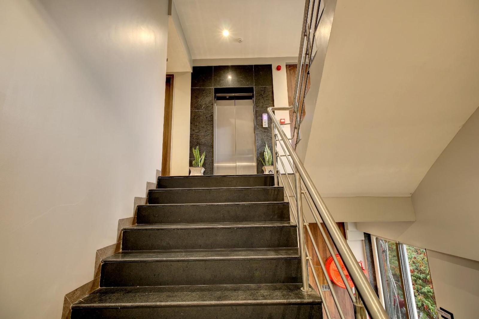 Magnus Fortune House Business Hotel , Magarpatta Mundhva Exterior foto