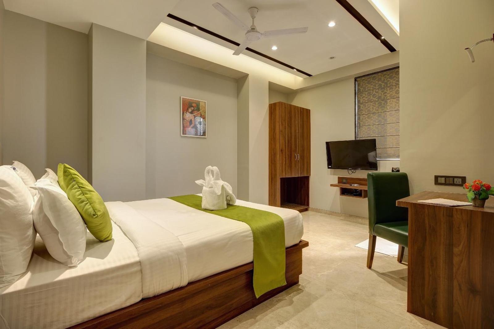 Magnus Fortune House Business Hotel , Magarpatta Mundhva Exterior foto