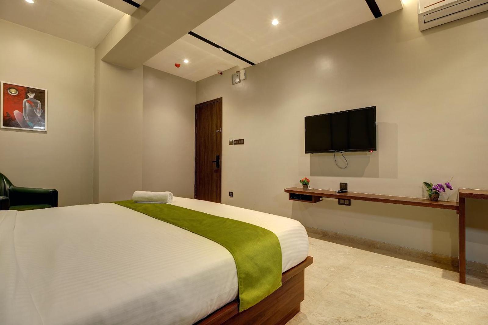 Magnus Fortune House Business Hotel , Magarpatta Mundhva Exterior foto